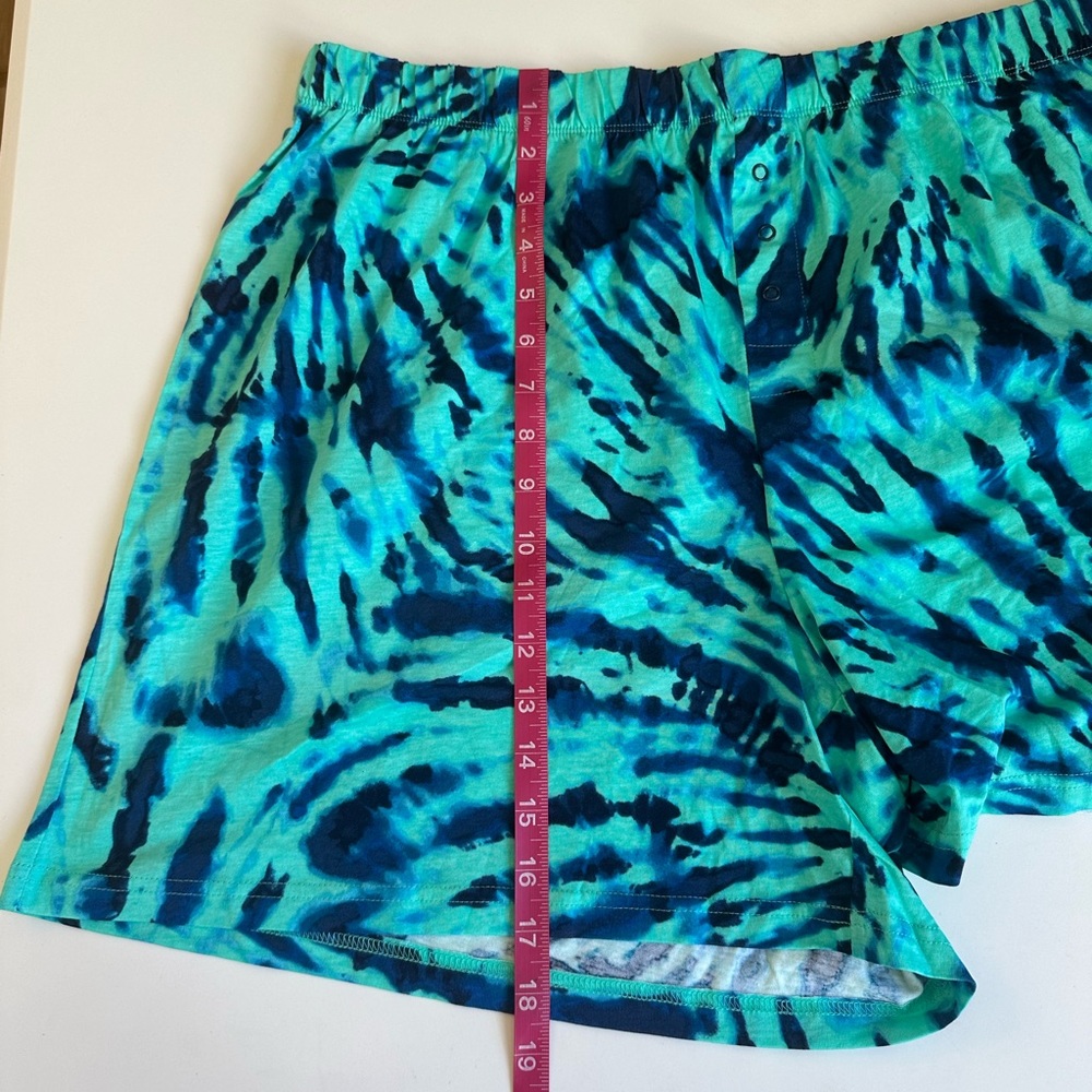 Women’s tie dye lounge shorts 2X - Picture 7 of 7